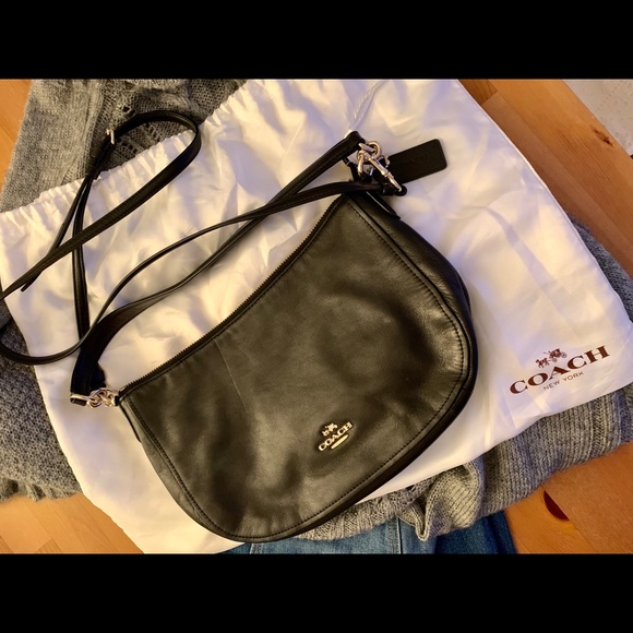 Like new Coach crossbody bag - Picture 7 of 9
